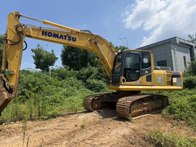 Used Excavator KOMATSU PC210-8M0 999 Used Excavator KOMATSU PC210-8M0 - Image 1