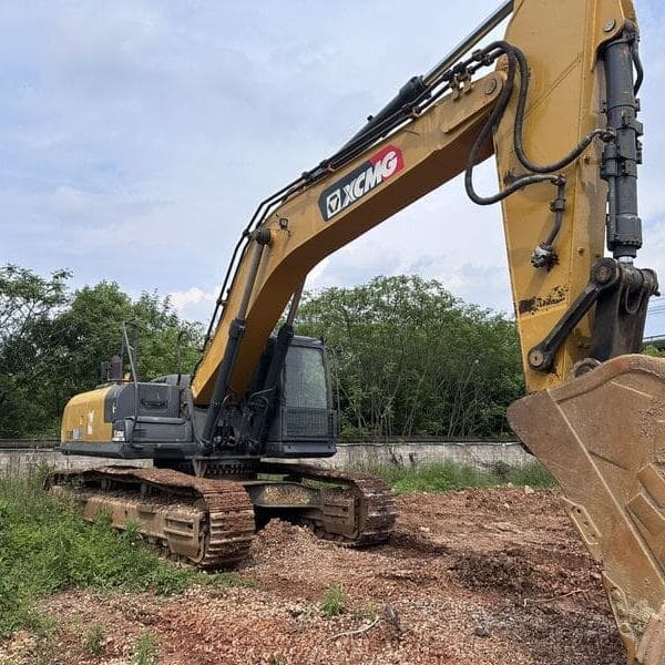 Used Excavator XCMG XE380DK 9